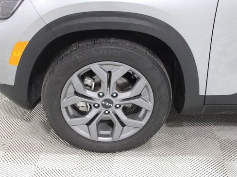 Used 2024 Kia Seltos S image 40