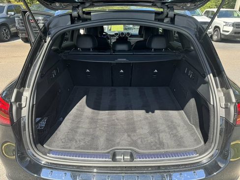 Used 2025 Mercedes-Benz GLC 300 image 8