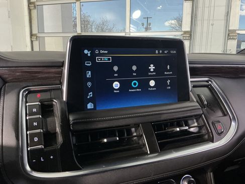 Used 2024 Chevrolet Suburban LT image 26