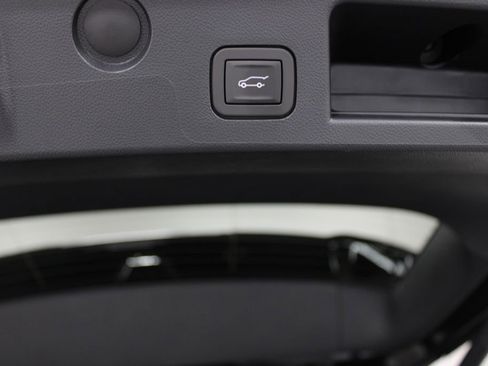 New 2025 Chevrolet Equinox LT w/ Convenience Package II image 27