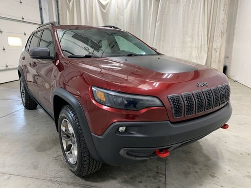 Used 2019 Jeep Cherokee Trailhawk w/ Cold Weather Group AWD/4WD image 13