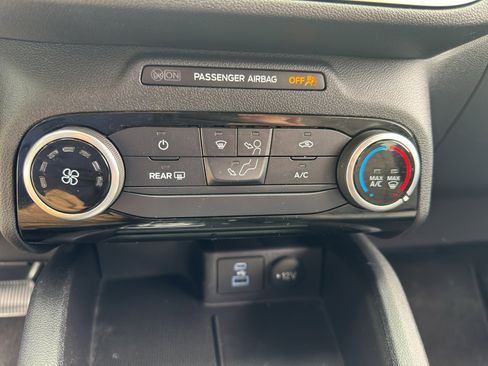 Used 2022 Ford Escape SE FWD image 22
