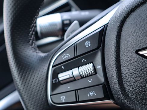 Used 2026 Genesis G70 2.5T image 25