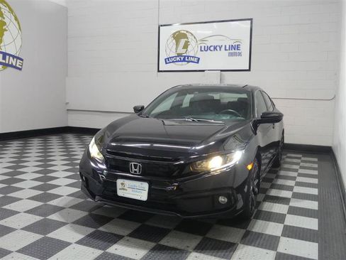 Used 2019 Honda Civic Sport image 4