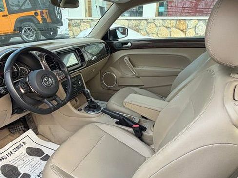 Used 2014 Volkswagen Beetle 1.8T FWD image 27