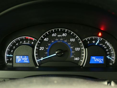 Used 2014 Toyota Camry XLE image 21