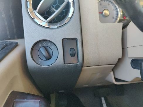 Used 2008 Ford F250 Lariat image 19