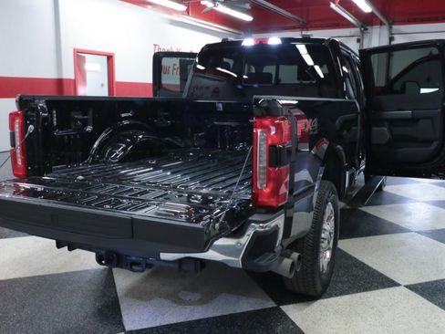 Used 2023 Ford F250 Lariat w/ Lariat Ultimate Package image 28