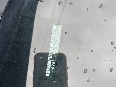 Used 2022 Kia Telluride EX w/ EX Premium Package image 16