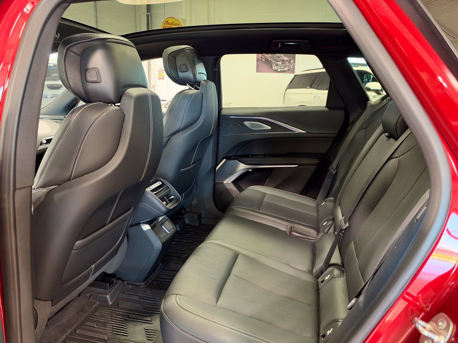 Used 2024 Cadillac Lyriq Luxury w/ LPO, Floor Liner Package AWD/4WD image 40