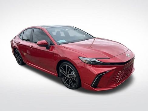 Used 2025 Toyota Camry XSE w/ Premium Package FWD image 7