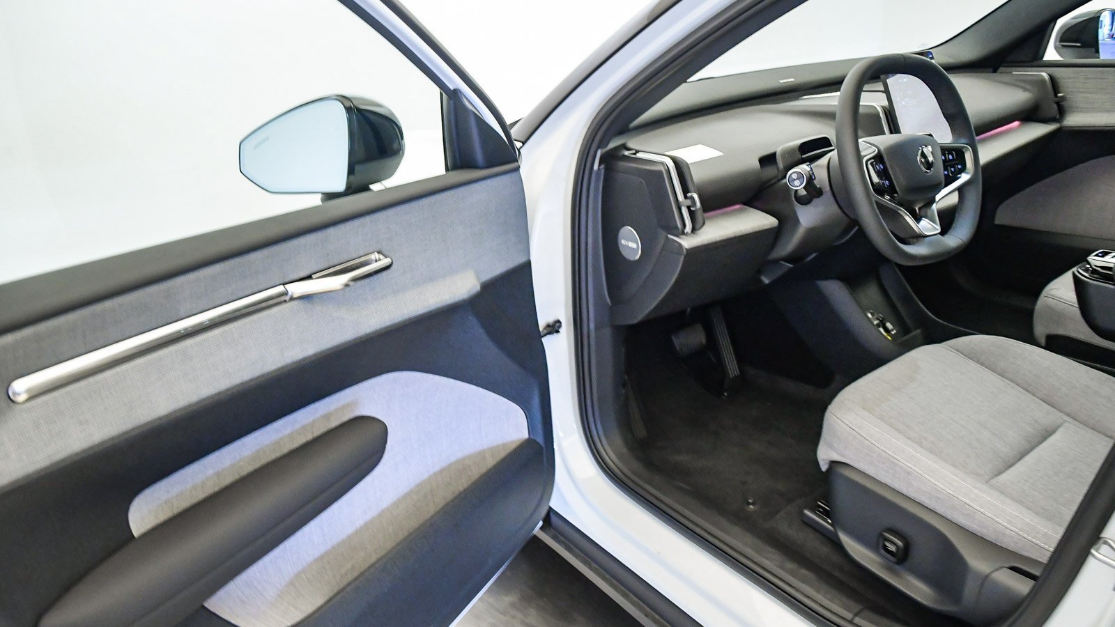 New 2026 Volvo EX30 Ultra w/ Climate Package AWD/4WD image 22