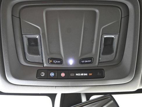 Used 2020 Chevrolet Silverado 1500 RST AWD/4WD image 33