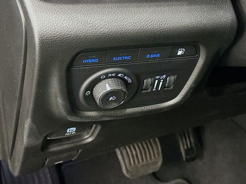 Used 2022 Jeep Grand Cherokee Limited 4xe w/ Luxury Tech Group II image 17