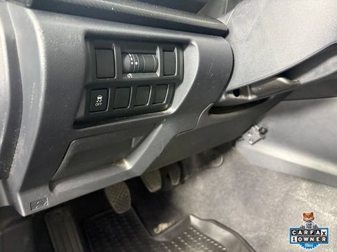 Used 2019 Subaru Crosstrek 2.0i AWD/4WD image 16