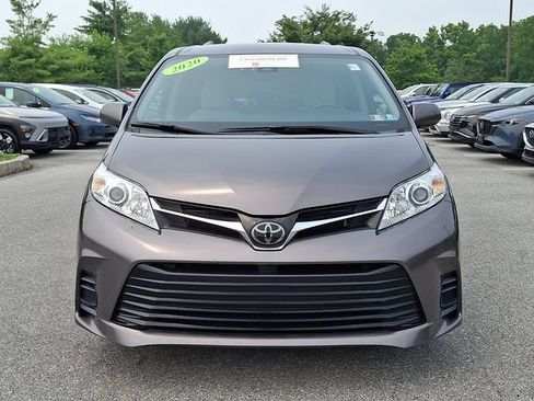 Certified 2020 Toyota Sienna LE FWD image 2