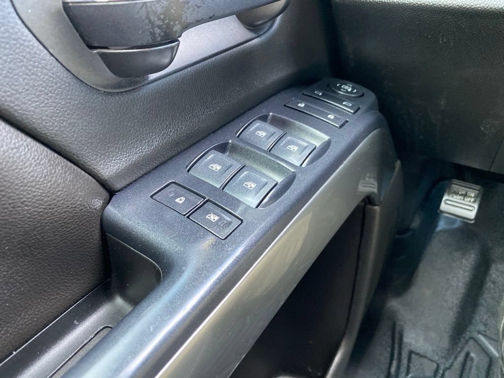 Used 2018 Chevrolet Silverado 1500 LT w/ All Star Edition RWD image 27