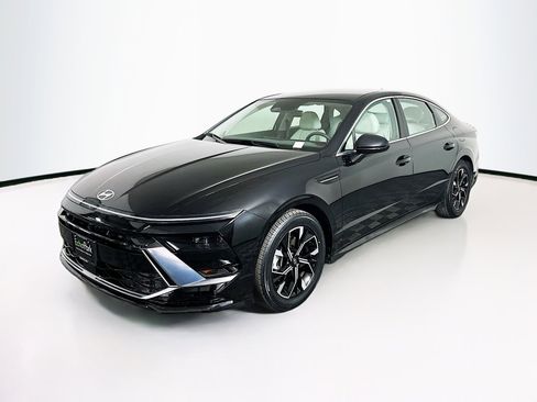 Used 2025 Hyundai Sonata SEL image 3