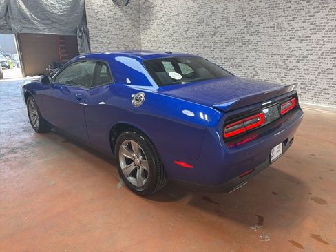 Used 2020 Dodge Challenger SXT RWD image 5