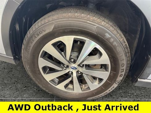 Used 2022 Subaru Outback Premium image 24