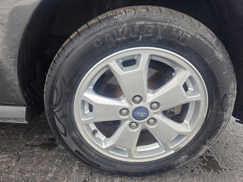 Used 2016 Ford Transit Connect XLT image 19