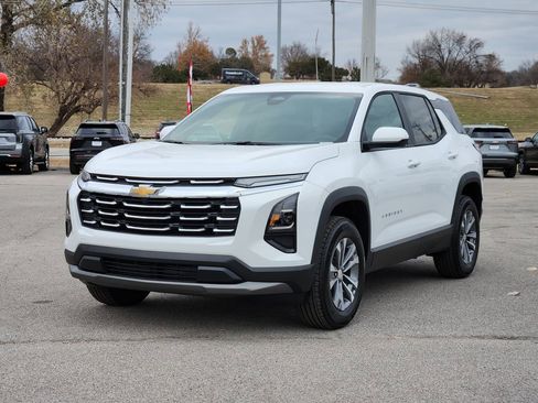 New 2026 Chevrolet Equinox LT image 3