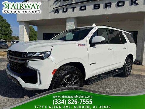 Used 2022 Chevrolet Tahoe Z71 w/ Luxury Package image 2