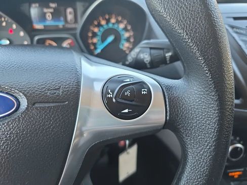 Used 2016 Ford Escape SE image 19
