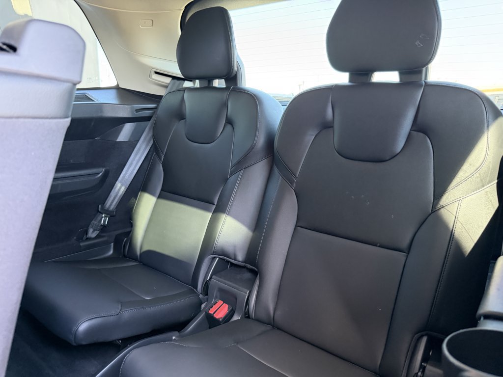 Used 2023 Volvo XC90 B5 Core w/ Protection Package AWD/4WD image 36