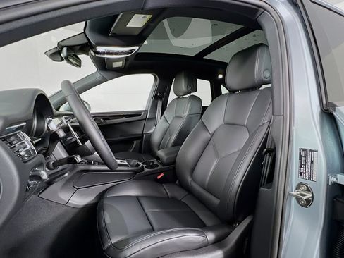 Certified 2026 Porsche Macan AWD/4WD image 14