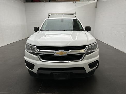 Used 2020 Chevrolet Colorado W/T w/ WT Convenience Package AWD/4WD image 3