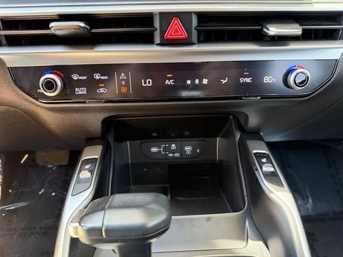 Used 2024 Kia Sorento S w/ Panoramic Sunroof Package AWD/4WD image 23