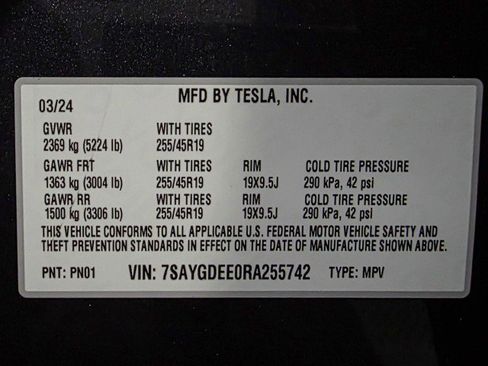 Used 2024 Tesla Model Y Long Range image 40