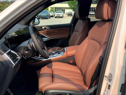 Used 2026 BMW X7 M60i AWD/4WD image 7