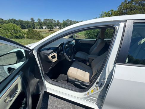 Used 2016 Toyota Corolla LE FWD image 16