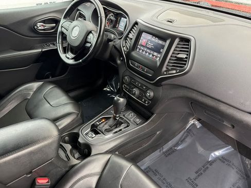 Used 2021 Jeep Cherokee Latitude Plus AWD/4WD image 18