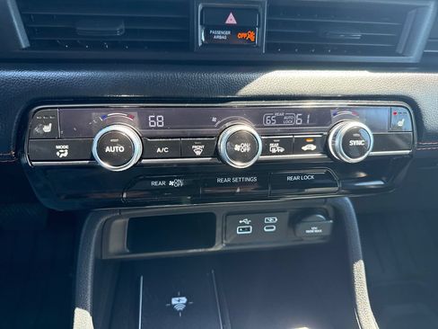 Certified 2025 Honda Pilot TrailSport image 35