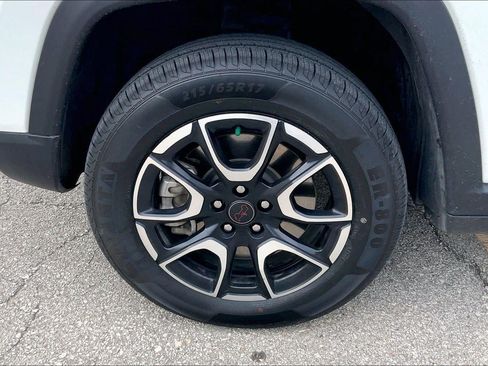 Used 2025 Jeep Compass Trailhawk AWD/4WD image 9