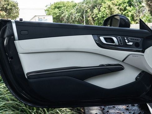 Used 2020 Mercedes-Benz SL 450 image 24