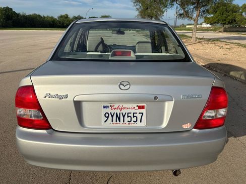 Used 2003 MAZDA Protege FWD image 4