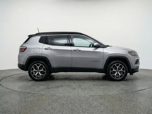 Used 2025 Jeep Compass Limited AWD/4WD image 11