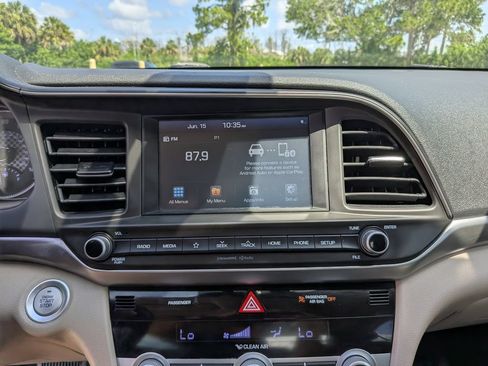 Used 2020 Hyundai Elantra Value Edition w/ Cargo Package (C1) FWD image 21