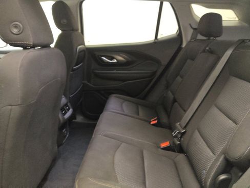Used 2022 GMC Terrain SLE AWD/4WD image 18