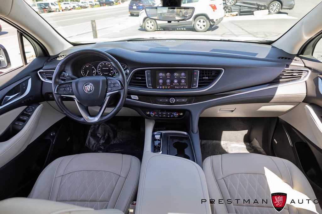 Used 2023 Buick Enclave Avenir w/ Avenir Technology Package AWD/4WD image 40