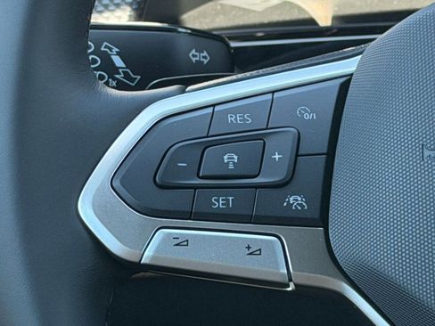 New 2026 Volkswagen Atlas Cross Sport SEL R-Line AWD/4WD image 17