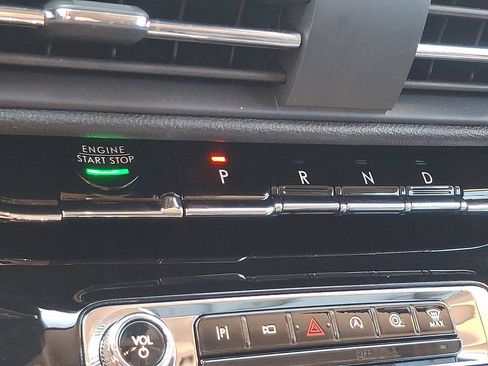 Used 2023 Lincoln Corsair AWD w/ Equipment Group 101A image 14