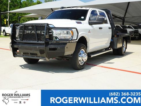Used 2024 RAM 3500 Tradesman w/ Chrome Appearance Group AWD/4WD image 1