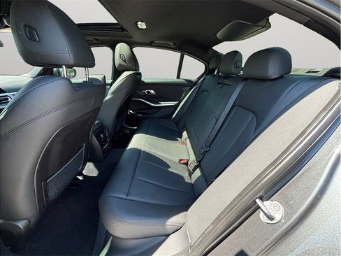 Used 2020 BMW 330i Sedan w/ Convenience Package image 38