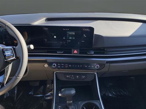 New 2026 Kia Carnival LXS image 8