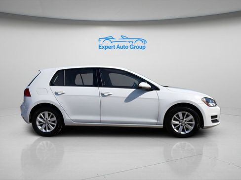 Used 2017 Volkswagen Golf S image 3